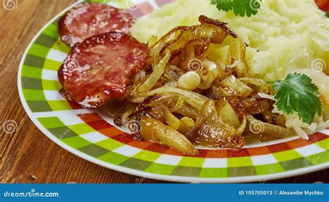  Himmel und Erde! A Decadent German Dish From Hamburg That Will Make You Sing With Delight.